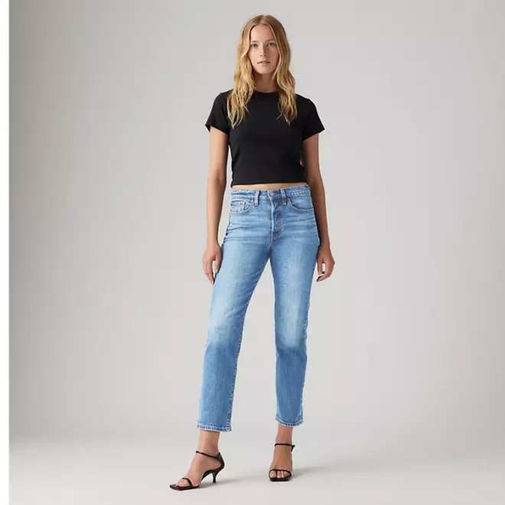 Levi's Premium Wedgie Straight Ankle Women's Light Wash Jeans Sz 29x28